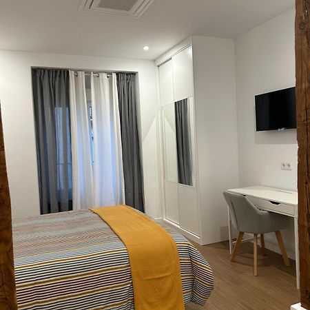 Apartamentos Gravina Madrid Eksteriør billede