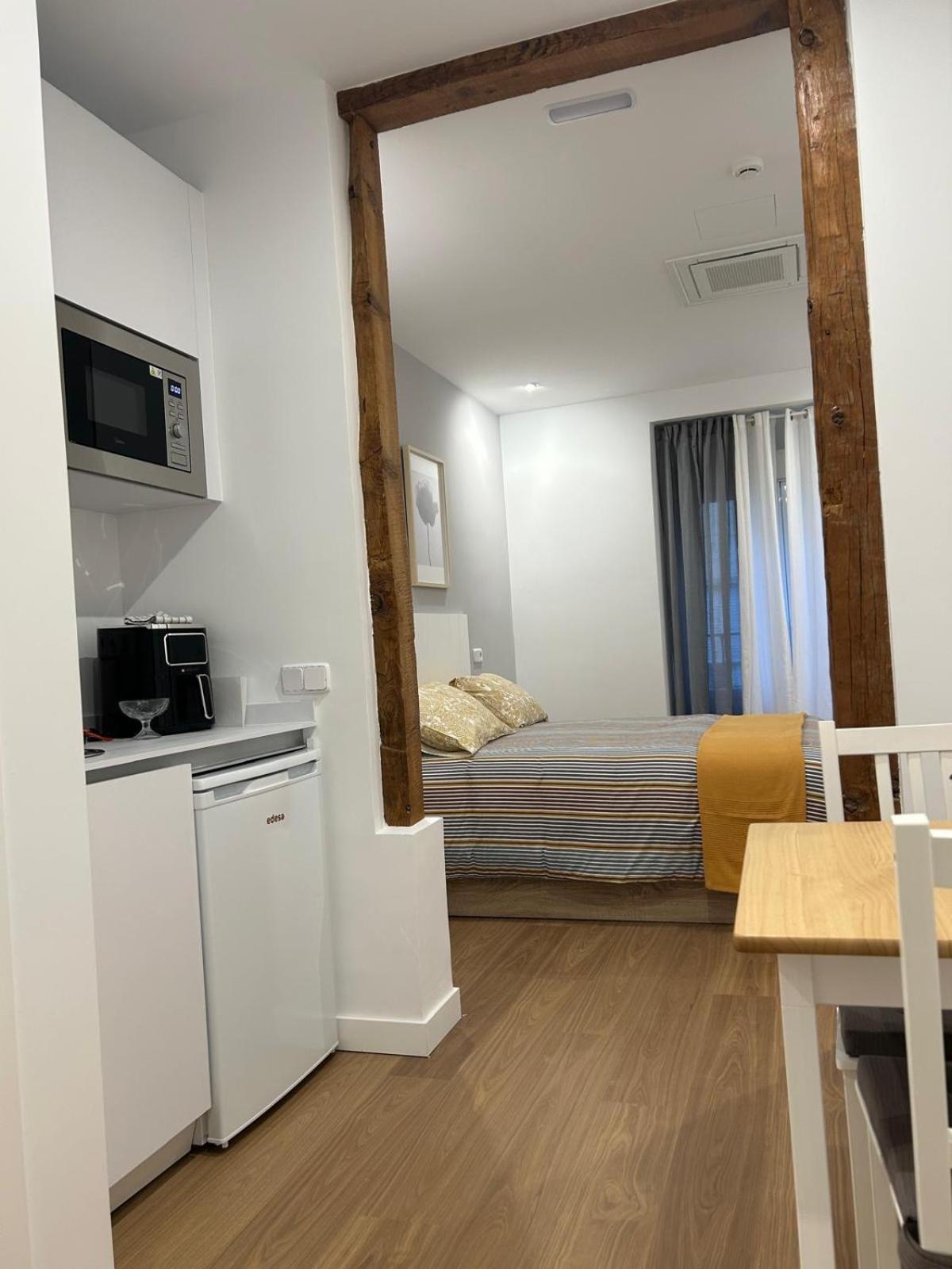 Apartamentos Gravina Madrid Eksteriør billede