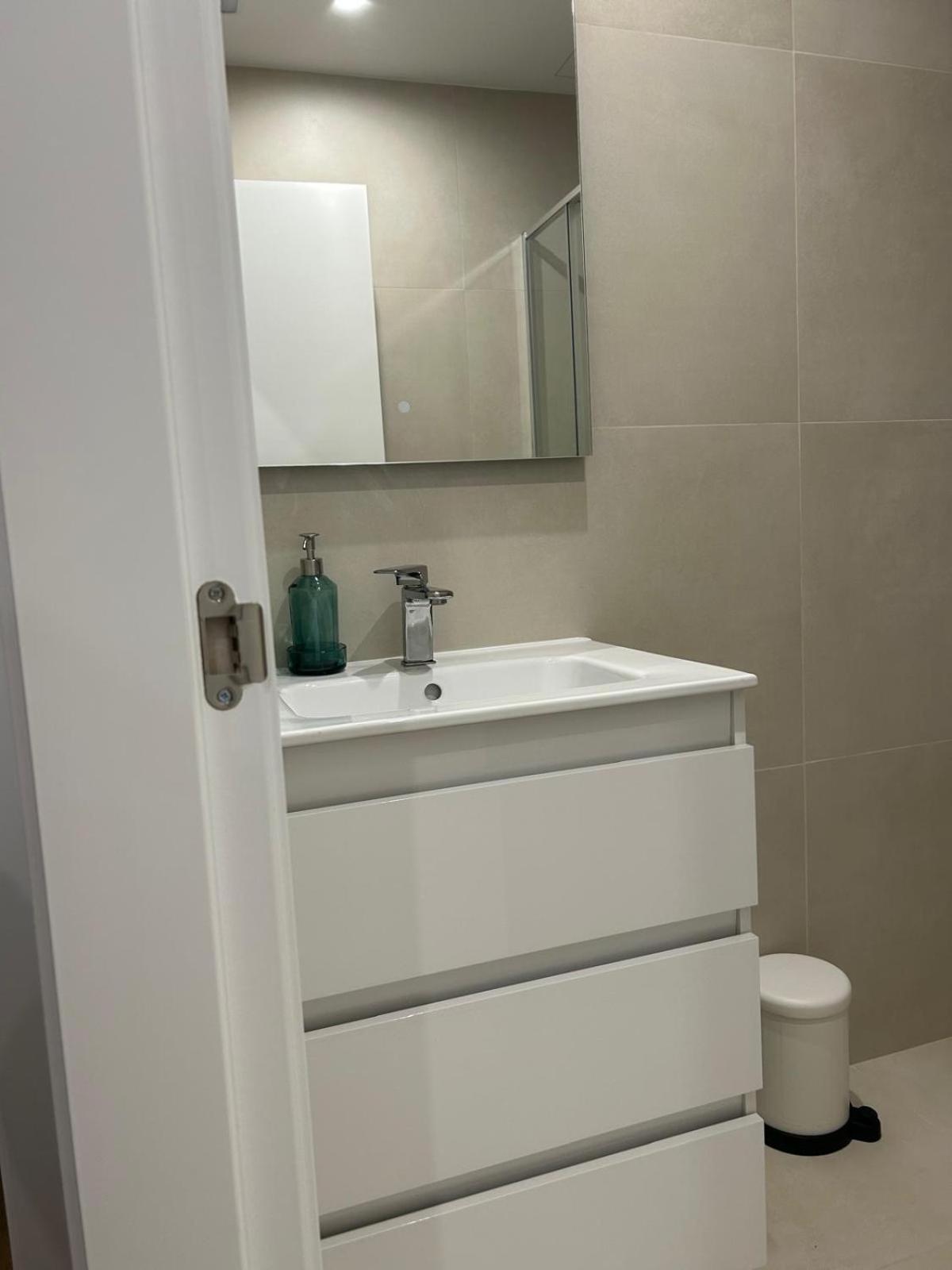 Apartamentos Gravina Madrid Eksteriør billede