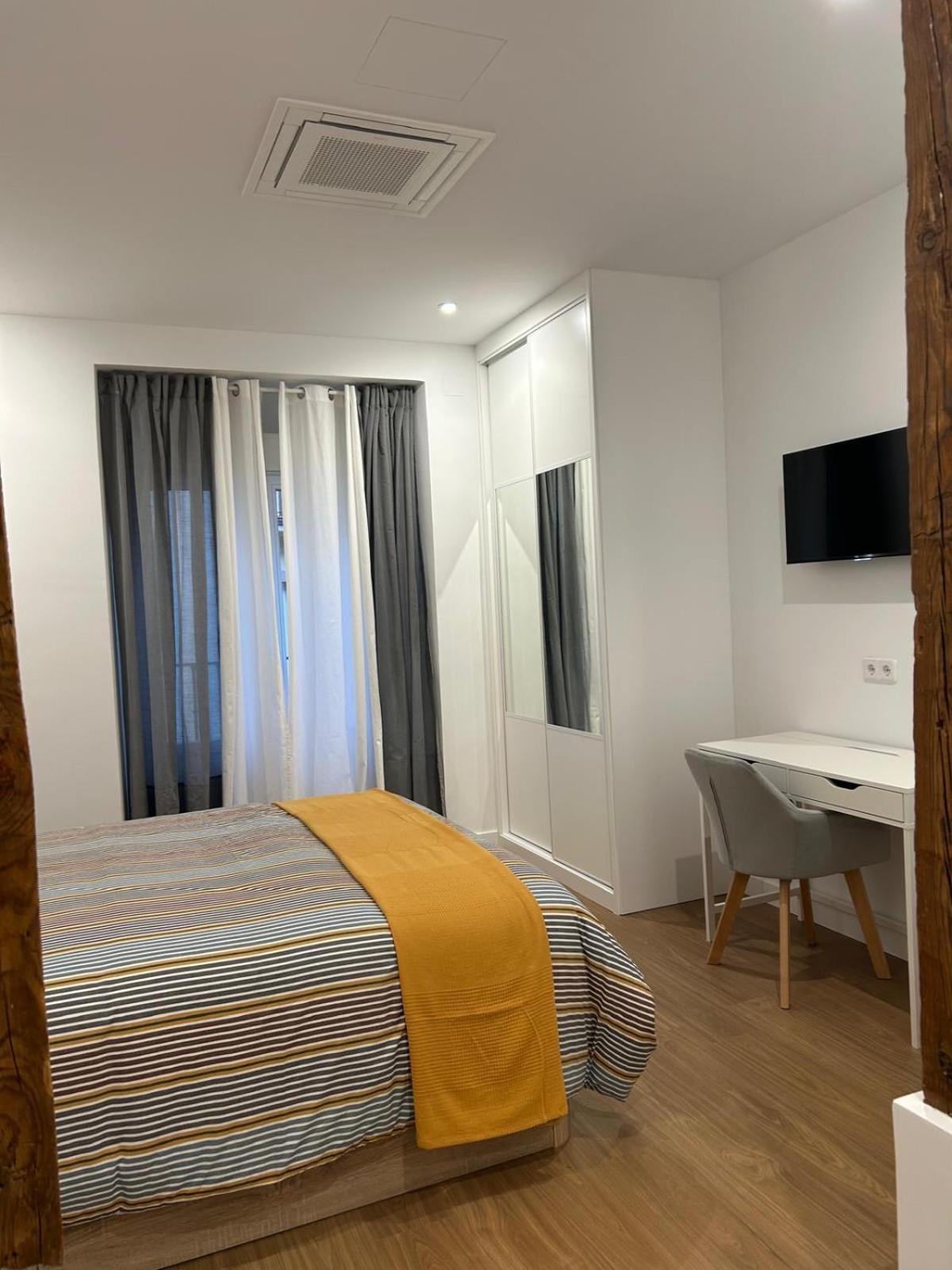 Apartamentos Gravina Madrid Eksteriør billede
